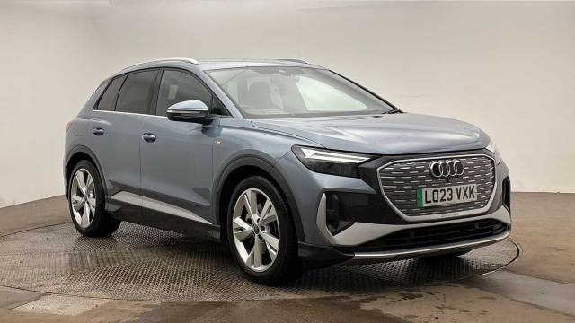 Audi Q4 e-tron S line 40  150,00 kW 4x4 vehicle Electric Geyser blue, metallic