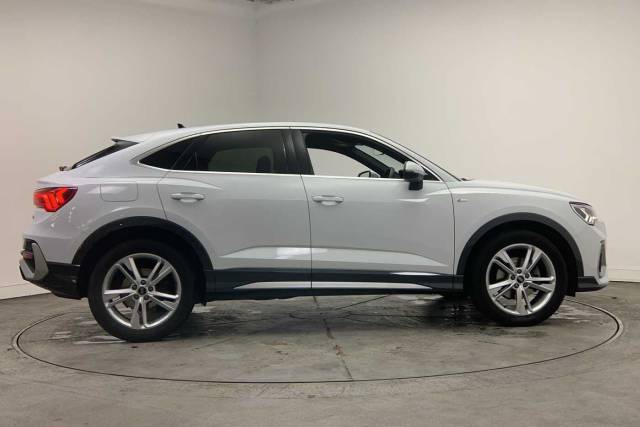 2024 Audi Q3 Sportback 1.5 S line 35 TFSI  150 PS S tronic