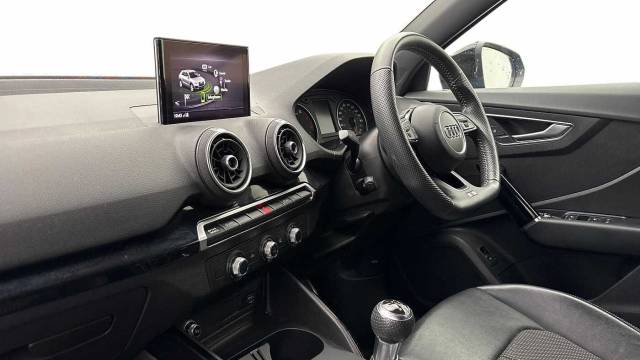 2020 Audi Q2 1.5 Black Edition 35 TFSI  150 PS 6-speed