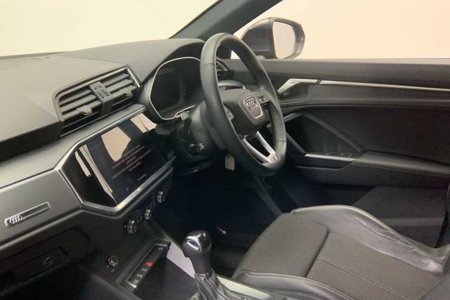 2023 Audi Q3 Sportback 1.5 S line 35 TFSI  150 PS S tronic