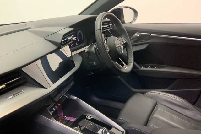 2023 Audi A3 Sportback 1.0 S line 30 TFSI  110 PS S tronic