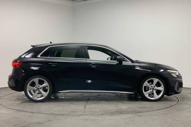 2023 Audi A3 Sportback 1.0 S line 30 TFSI  110 PS S tronic