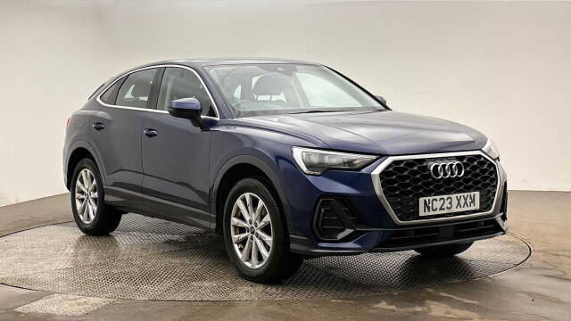 Audi Q3 Sportback 1.5 Sport 35 TFSI  150 PS S tronic 4x4 vehicle Petrol Navarra Blue Metallic