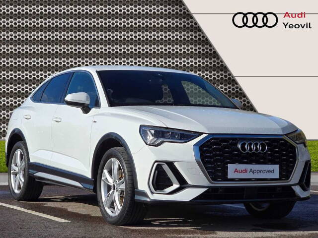 Audi Q3 Sportback 1.5 S line 35 TFSI  150 PS S tronic 4x4 vehicle Petrol Ibis white, solid