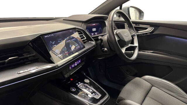 2023 Audi Q4 Sportback e-tron S line 40  150,00 kW