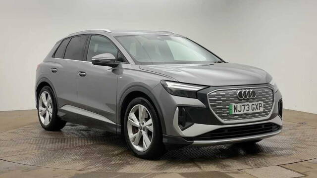 Audi Q4 e-tron S line 40  150,00 kW 4x4 vehicle Electric Typhoon grey, metallic