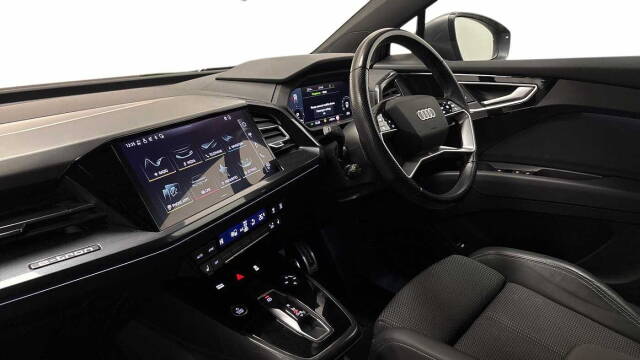 2023 Audi Q4 e-tron S line 40  150,00 kW