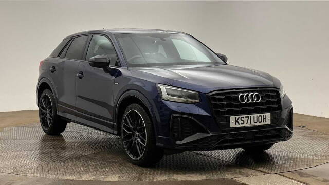 Audi Q2 1.5 Black Edition 35 TFSI  150 PS S tronic 4x4 vehicle Petrol Navarra Blue Metallic
