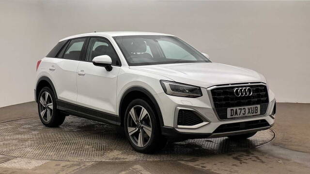 Audi Q2 1.5 Sport 35 TFSI  150 PS S tronic 4x4 vehicle Petrol Arkona white, solid
