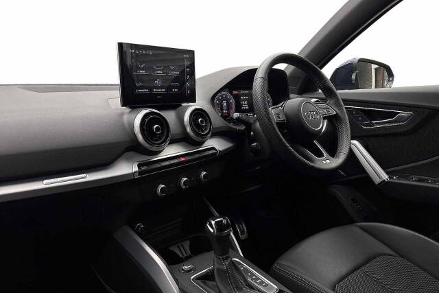 2025 Audi Q2 1.5 S line 35 TFSI  150 PS S tronic
