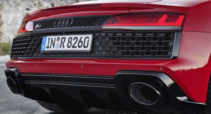 Audi R8 air inlets