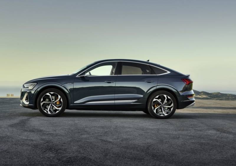 Audi e-tron Sportback rapid charging