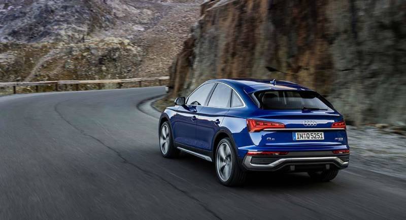 Audi Q5 in a mountain landscape