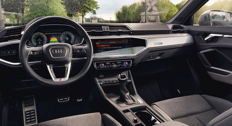 Compact hybrid with 245 PS system output: The Audi A3 Sportback 45 TFSI e