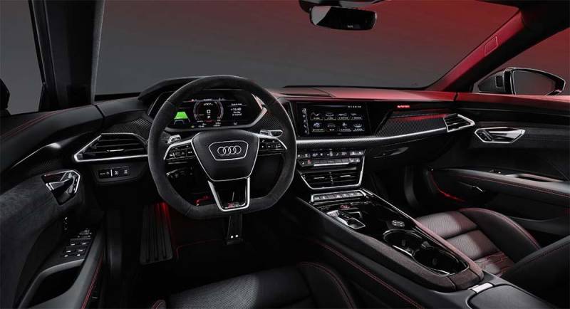 Audi e-tron dashboard
